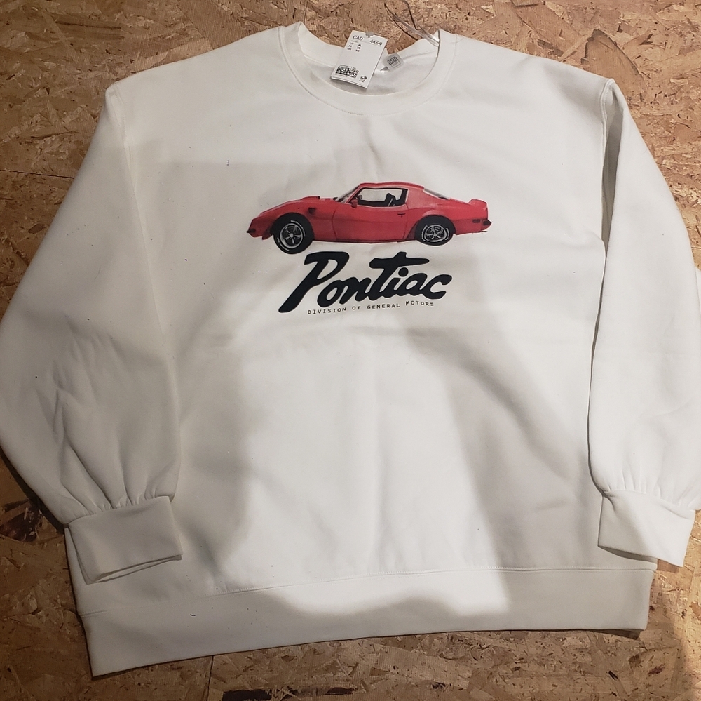 H&M White Sweater with Red Pontiac Camero Graphic Size XL